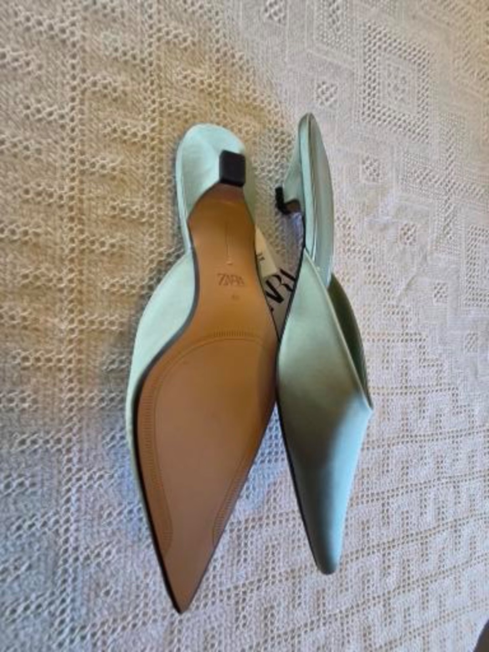 NWT Zara mint green mules kitten heels 9.5 pointed satin date night wedding date